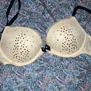 Victoria secret 32 DD